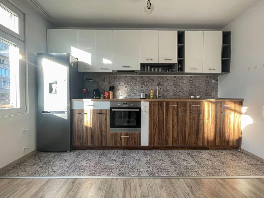 A Flat For A Great Start *